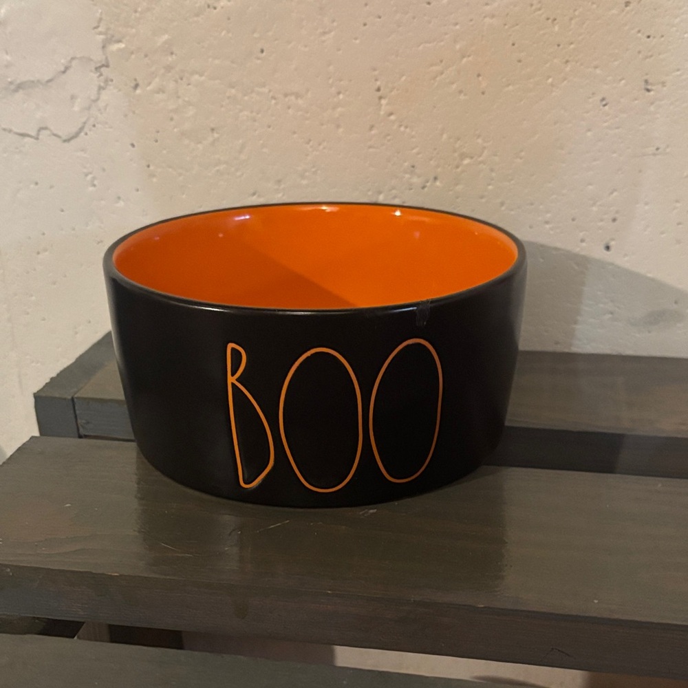 Rae Dunn Black and Orange Halloween pet Bowl